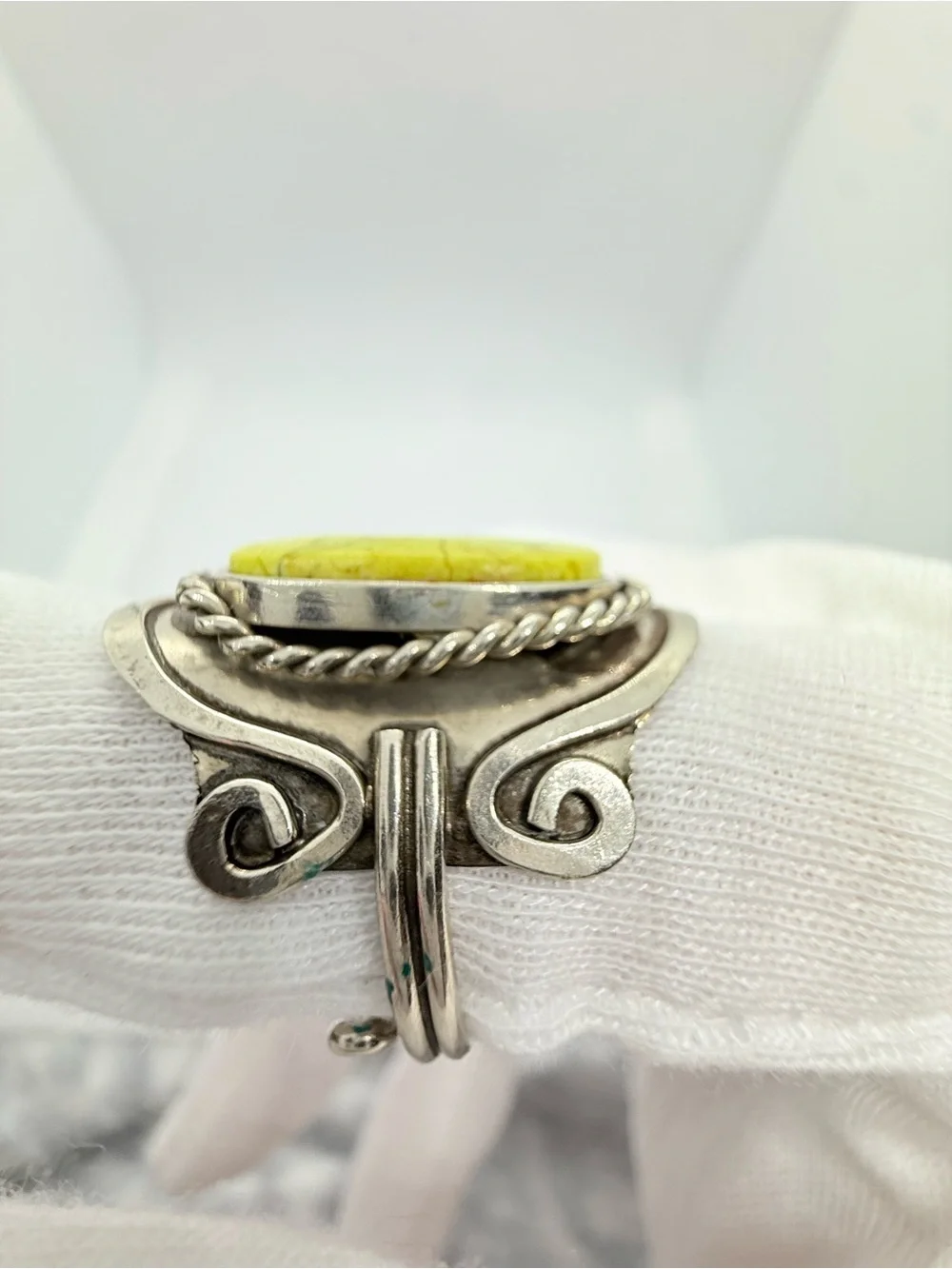 Vintage Southwest Sterling Silver Yellow Turquoise Oval Statement Ring!